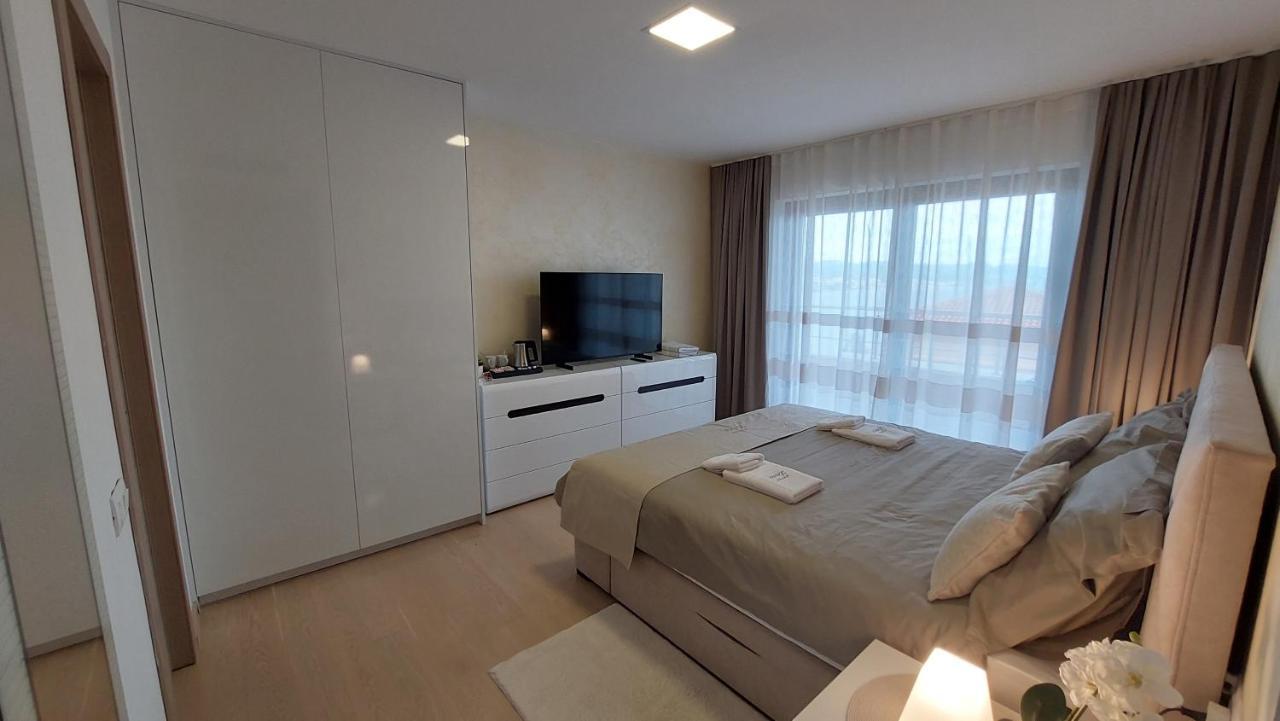 Apartman Leona, *