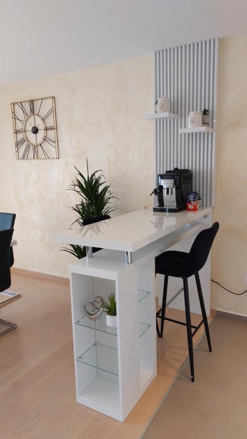 Leona, Apartman Opatija